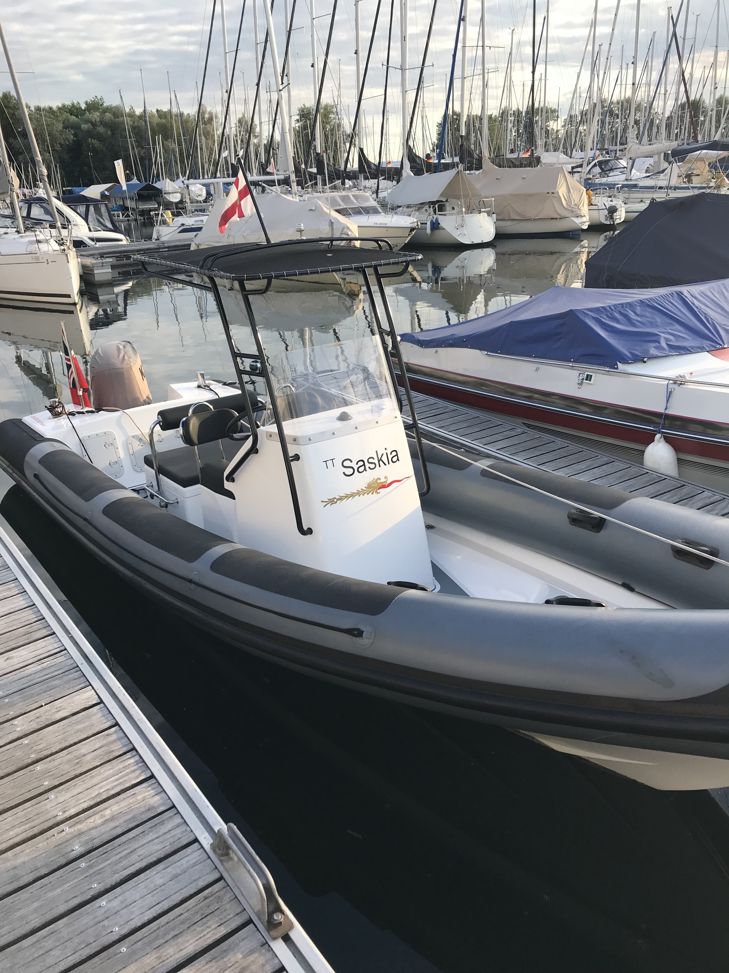 51606B06-FDD2-49B4-B505-71CB3F70B4E9