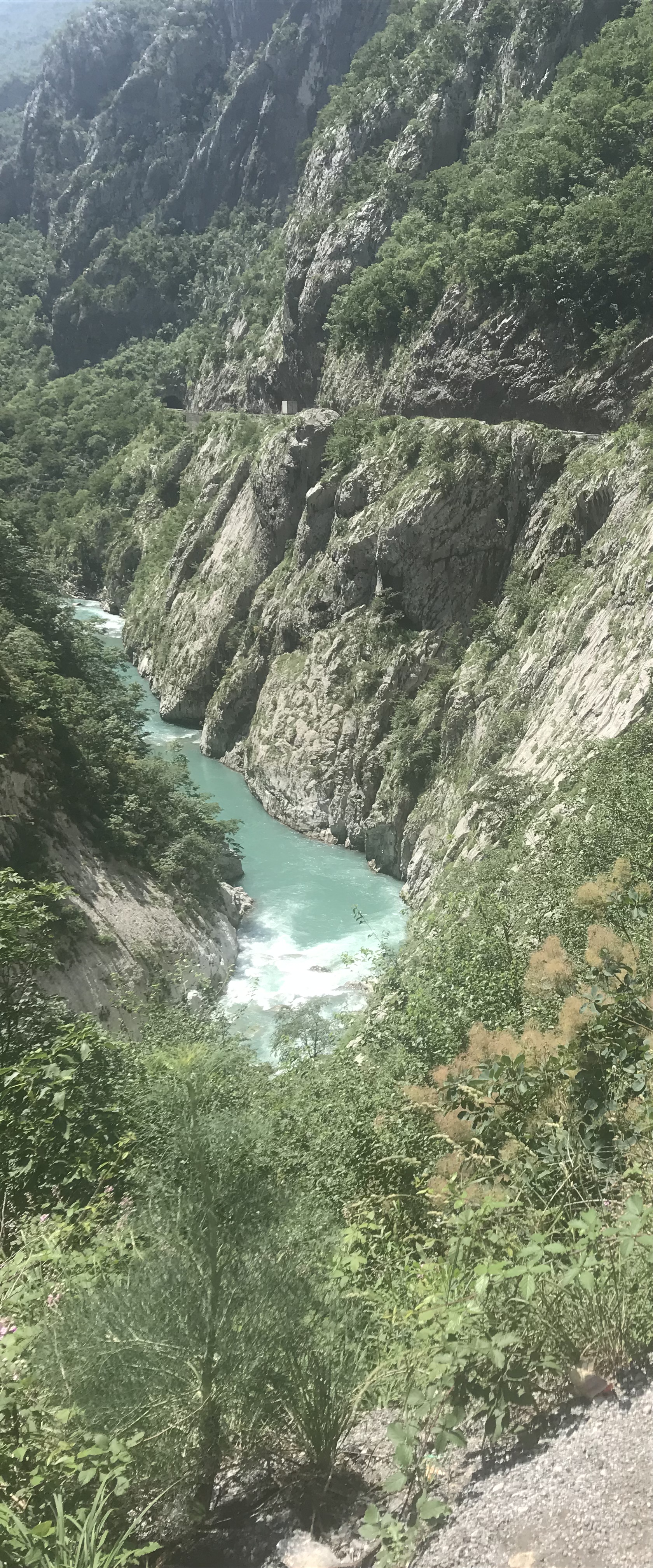 EEF190D8-C4EF-4D2B-A506-8D28EE6748BE