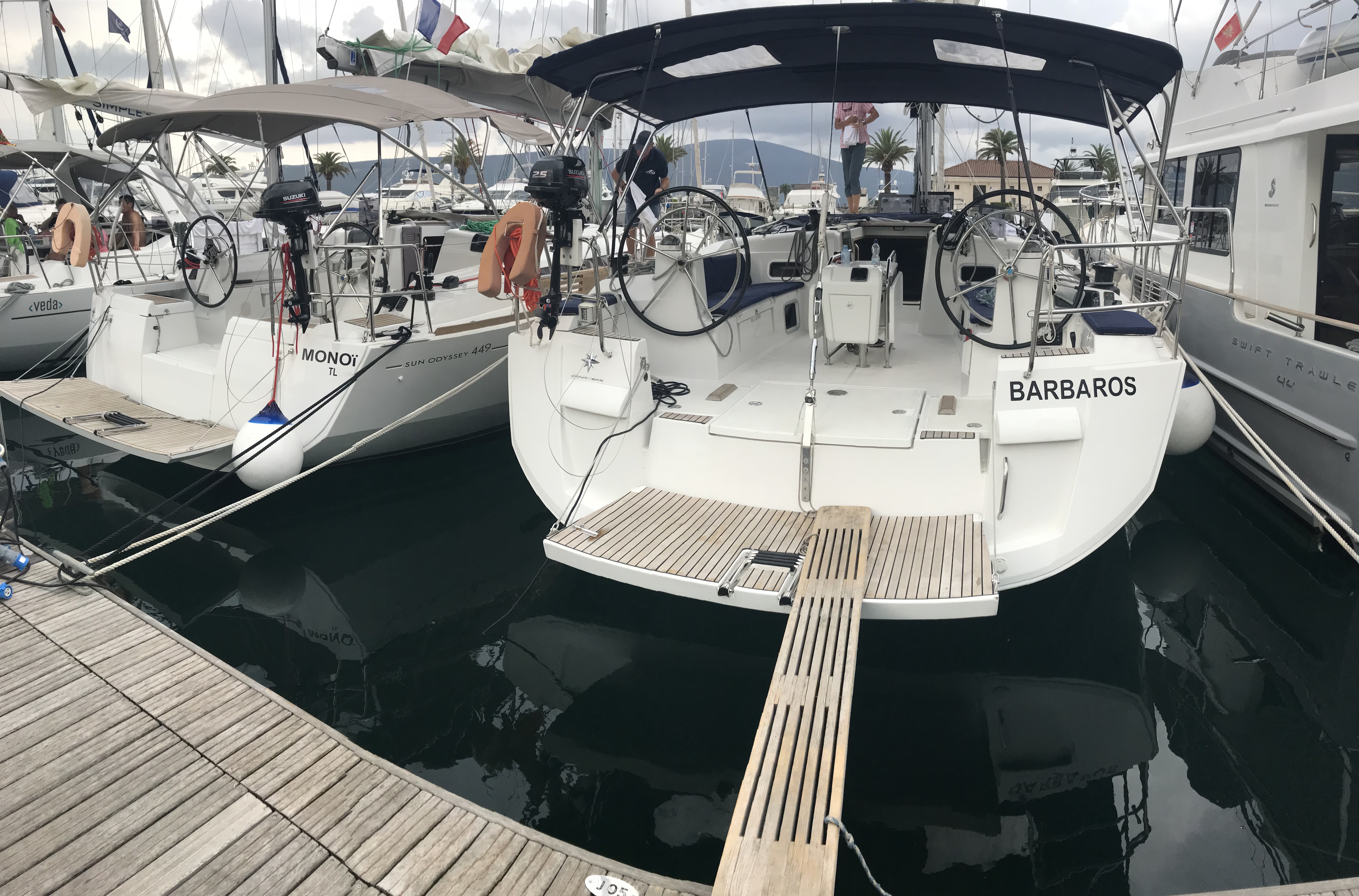 F9DAB405-223B-4152-86BF-1995970A229A