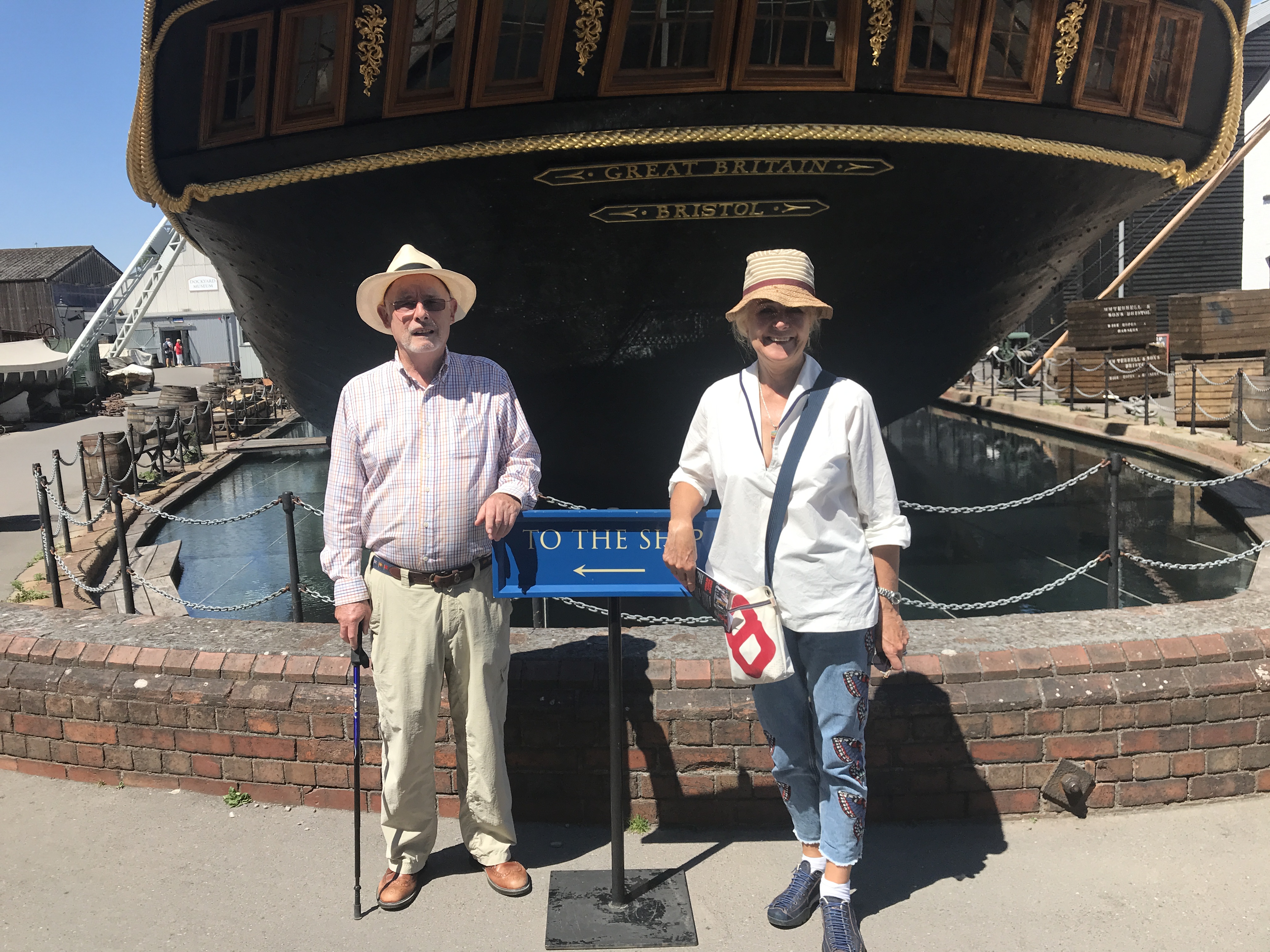 4DF52E52-CD27-4D04-BE20-C2BC12ECB324