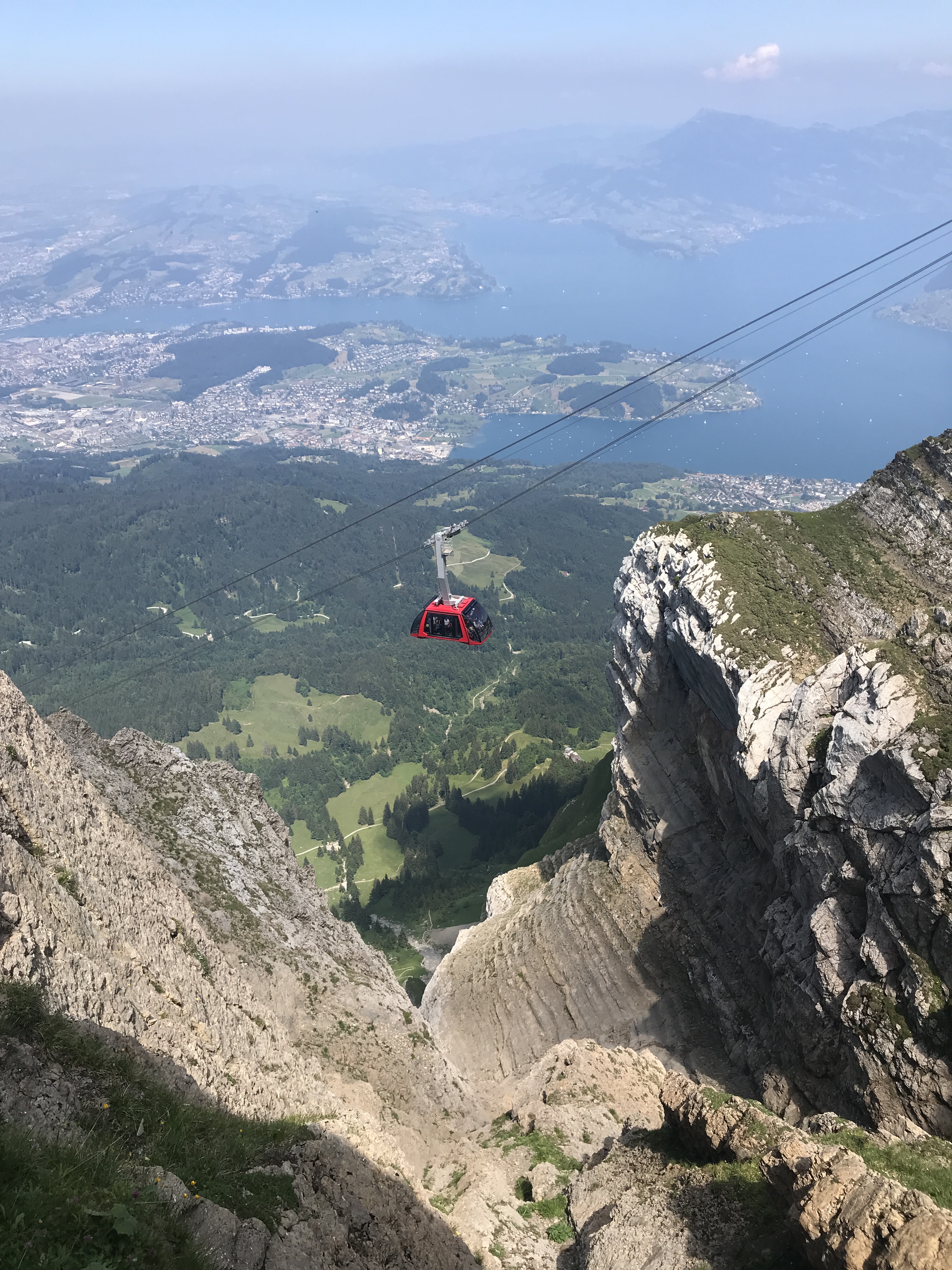 B2599F07-DEE2-4F94-B137-3B9273FE8B2F