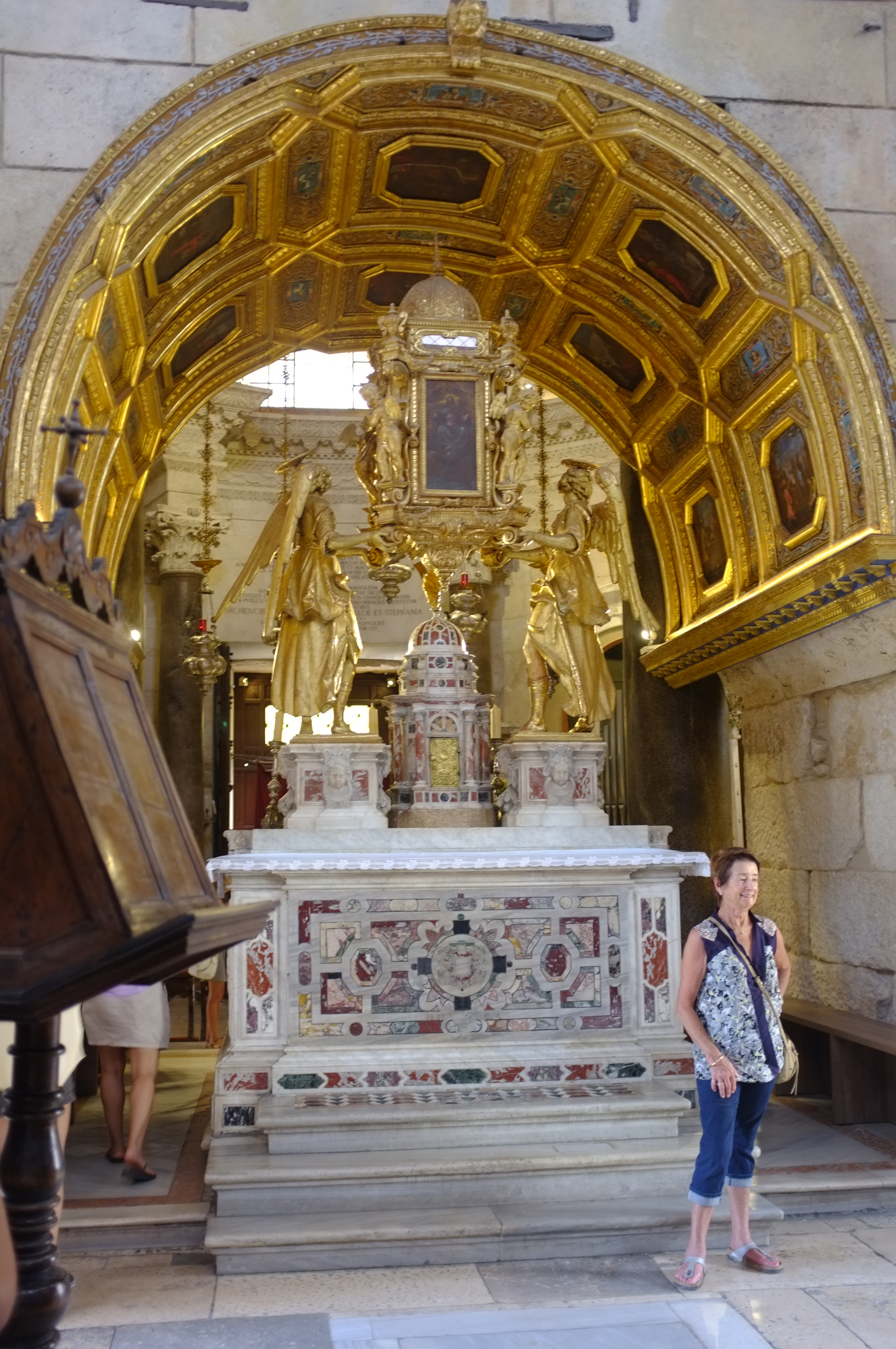 CE8BBAB4-A1BF-4BE8-B8F3-CA361A6BC818